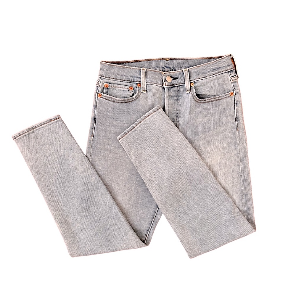 Levi High-waisted Slim Bootcut Jean in Light Wash